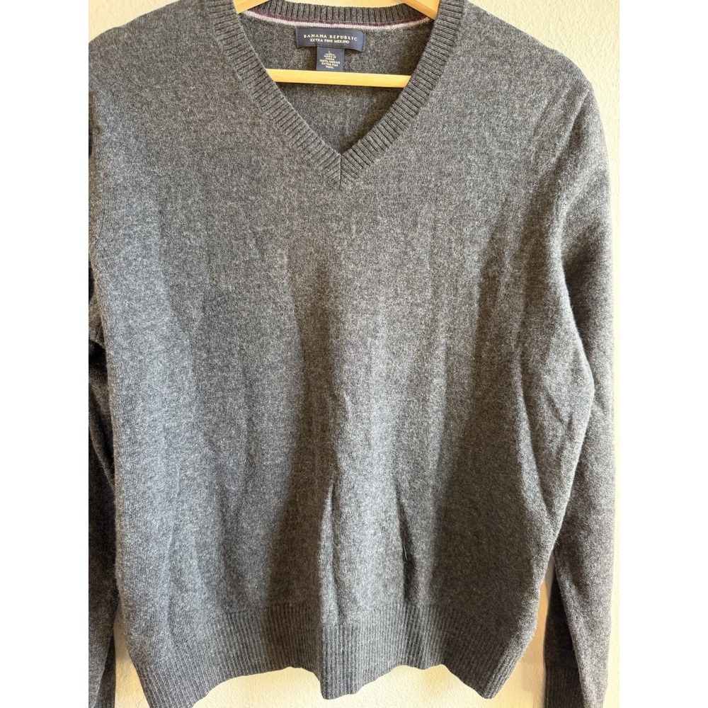 Banana Republic Men's Gray Solid Merino Wool Knit V-Neck Pullover Sweater Large